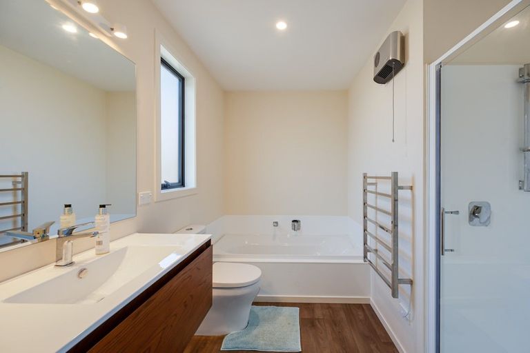 Photo of property in 11 Old Dairy Close, Glenorchy, 9372