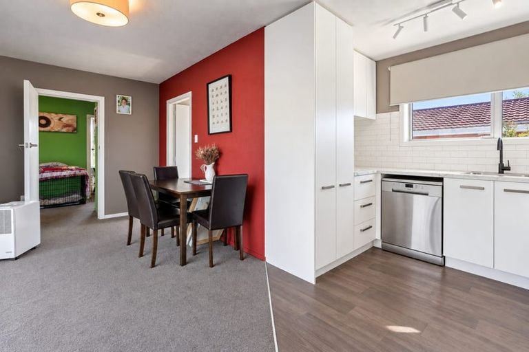 Photo of property in 73 Wingate Street, Redwood, Christchurch, 8051