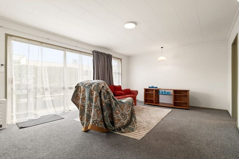Photo of property in 17a Bradshaw Street, South Dunedin, Dunedin, 9012