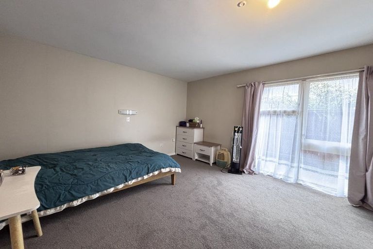 Photo of property in 23 Highfield Place, Avonhead, Christchurch, 8042