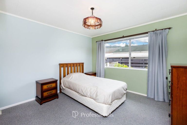 Photo of property in 28b Roband Crescent, Brown Owl, Upper Hutt, 5018