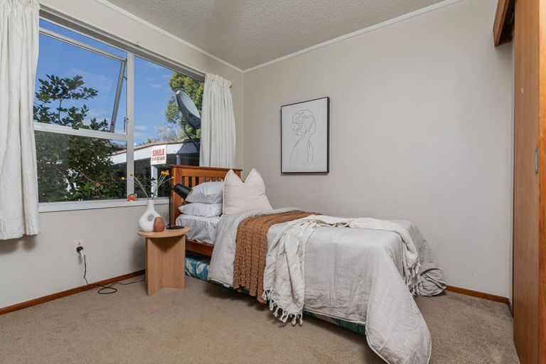 Photo of property in 22 Glen Road, Ranui, Auckland, 0612