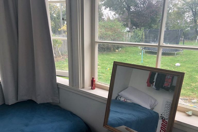 Photo of property in 6 Auburn Avenue, Upper Riccarton, Christchurch, 8041