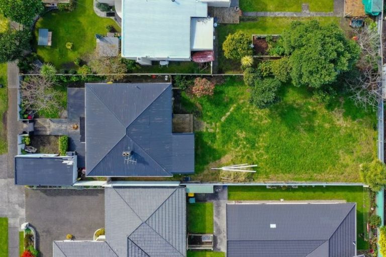 Photo of property in 23 Whiteley Street, Moturoa, New Plymouth, 4310
