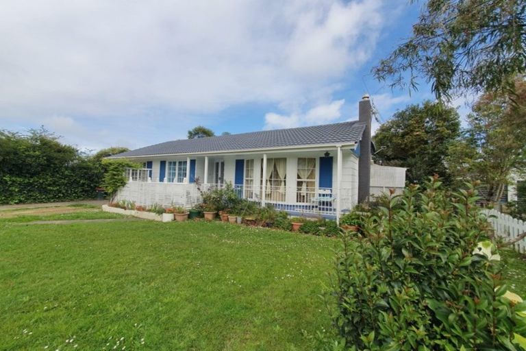 Photo of property in 15 Cargill Street, Papakura, 2110