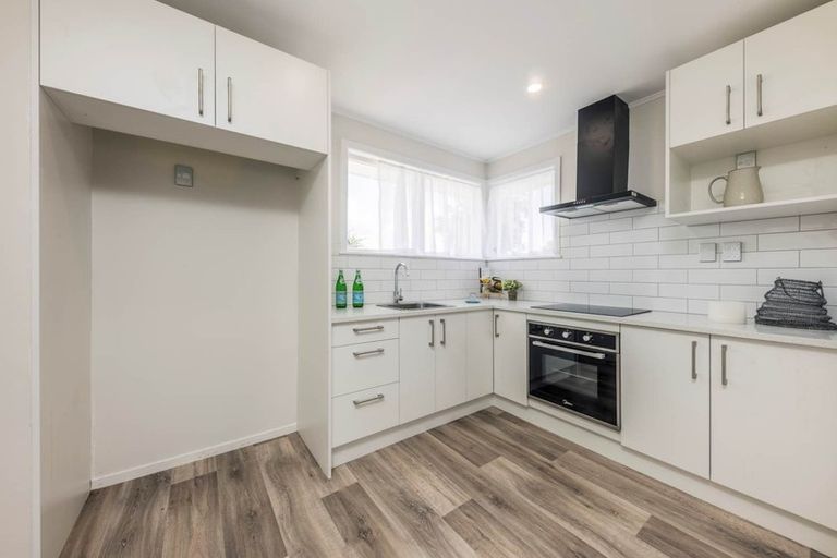 Photo of property in 16 Eastburn Street, Papakura, 2110