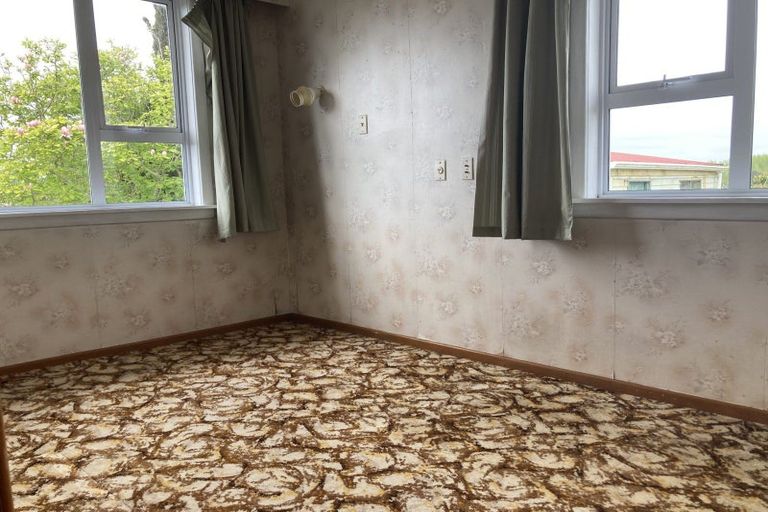 Photo of property in 32 Watene Crescent, Waitara, 4320