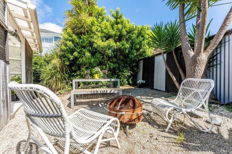 Photo of property in 8 Zealandia Road, Manly, Whangaparaoa, 0930