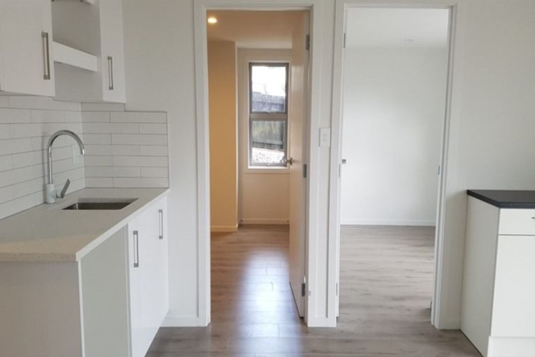 Photo of property in 2/7 Selwyn Crescent, Forrest Hill, Auckland, 0620