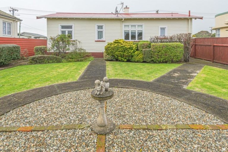 Photo of property in 35 Abbot Street, Gonville, Whanganui, 4501