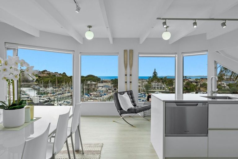 Photo of property in 1/29 Prospect Terrace, Milford, Auckland, 0620