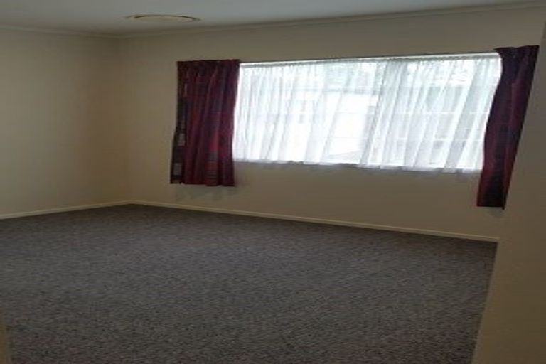 Photo of property in 38 Burswood Drive, Burswood, Auckland, 2013