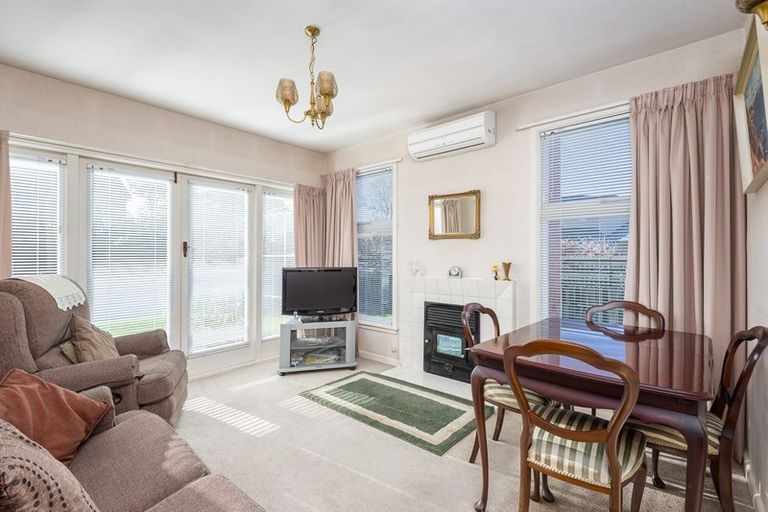 Photo of property in 12 Brackendale Place, Burnside, Christchurch, 8041