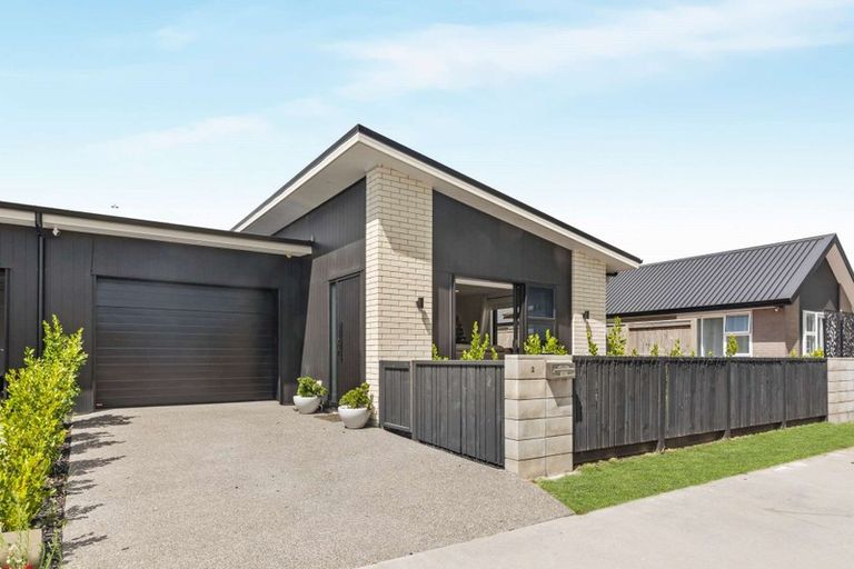 Photo of property in 2 Kaitaka Way, Papamoa, 3118