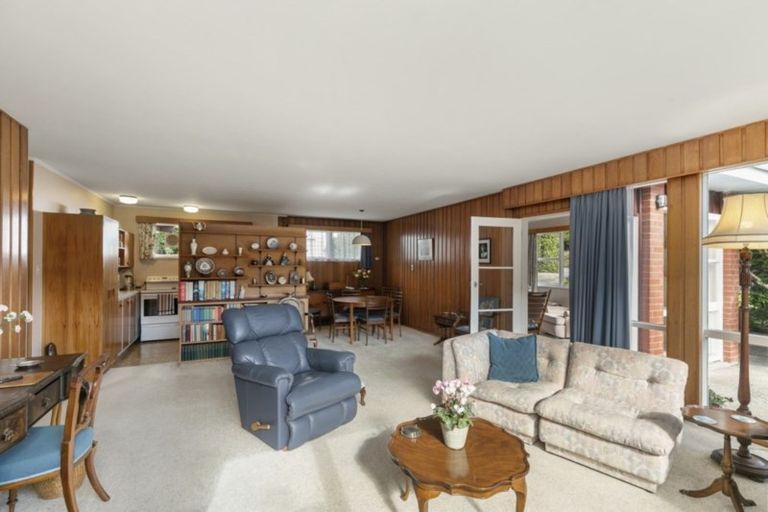 Photo of property in 18 Khouri Avenue, Karori, Wellington, 6012