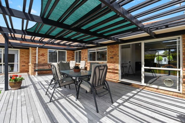 Photo of property in 14 Buckingham Place, Rototuna North, Hamilton, 3210