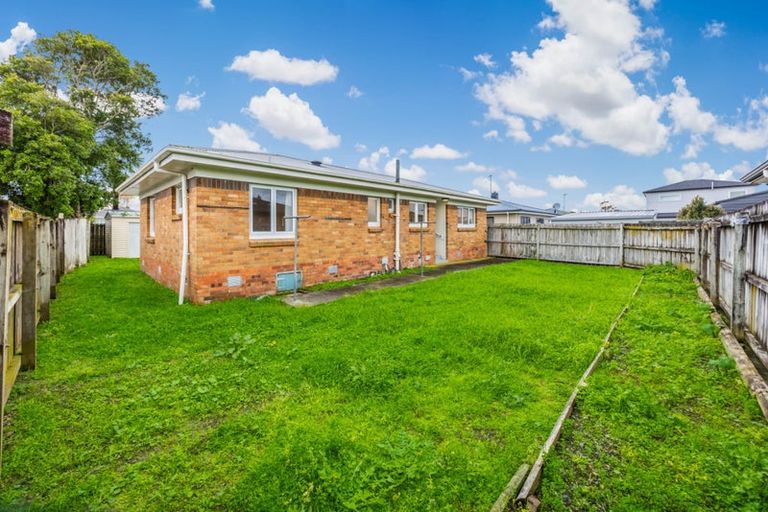 Photo of property in 33 Rollerson Street, Papakura, 2110