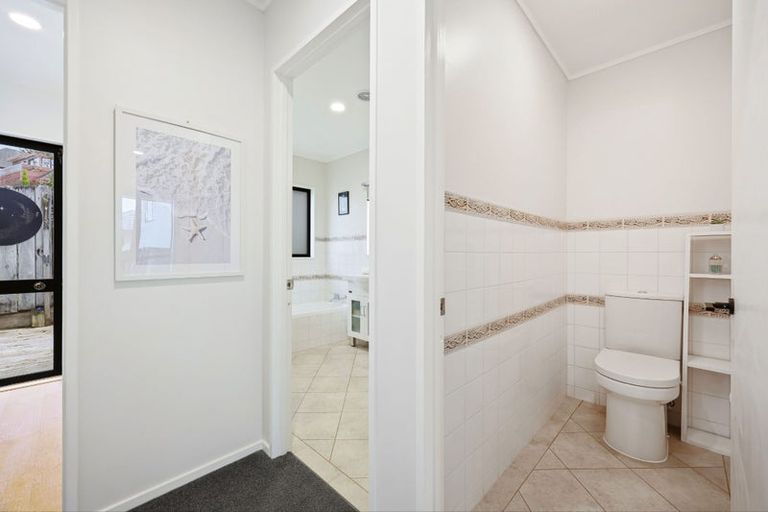 Photo of property in 1/14 Kells Place, Botany Downs, Auckland, 2010