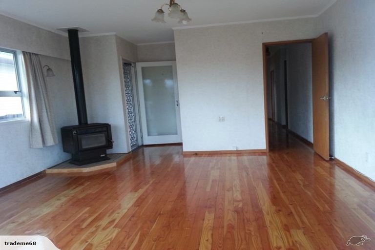 Photo of property in 75 Holly Street, Avondale, Auckland, 1026