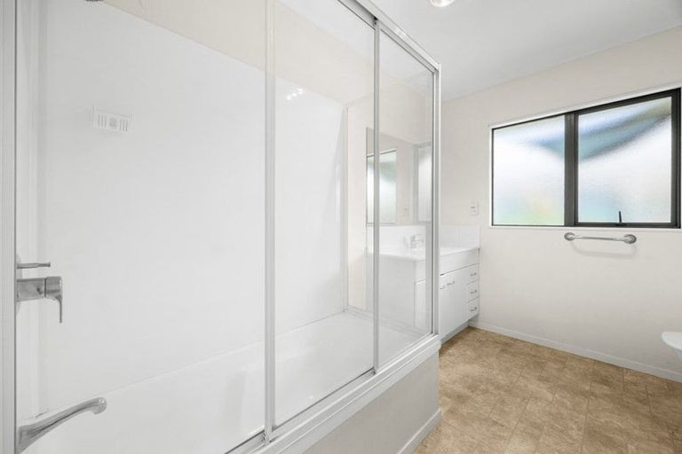 Photo of property in 109 Pooks Road, Ranui, Auckland, 0612