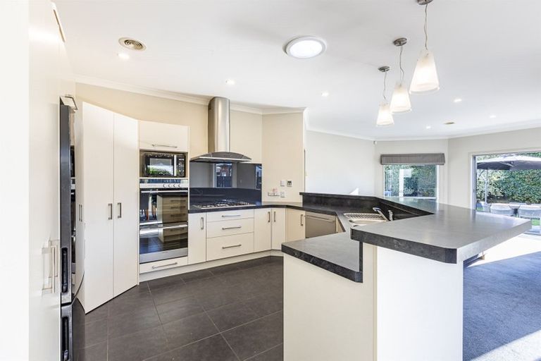 Photo of property in 3 Peppertree Glade, Kelvin Grove, Palmerston North, 4414