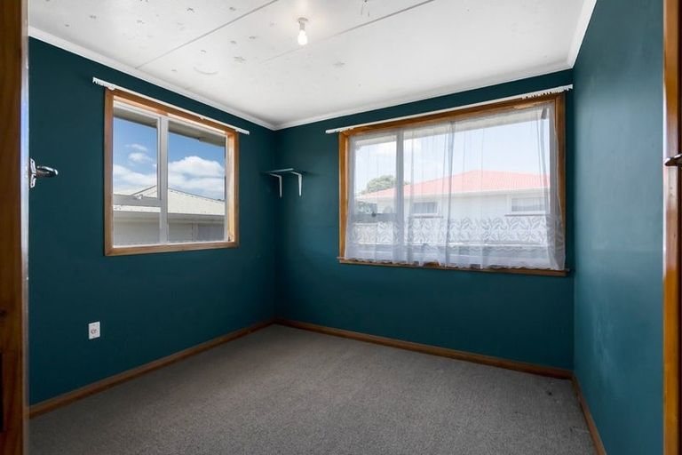 Photo of property in 32 Dieffenbach Street, Opunake, 4616