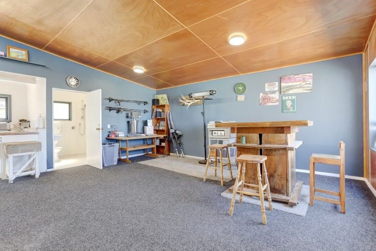 Photo of property in 8 Nukumaru Parade, Waiinu Beach, Whanganui, 4588