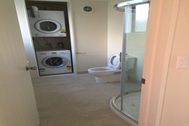 Photo of property in 33 Grove Road, Addington, Christchurch, 8024