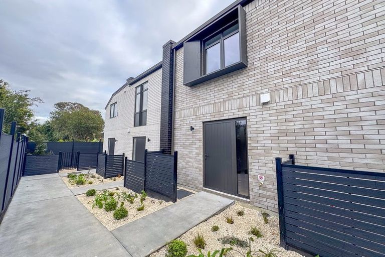 Photo of property in 8/6 James Street, Bayview, Auckland, 0629