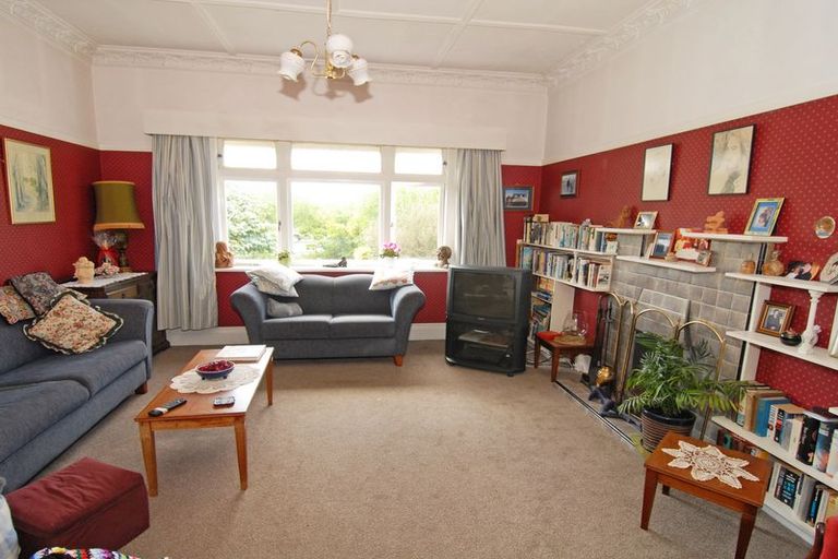 Photo of property in 31 Cambridge Terrace, Masterton, 5810