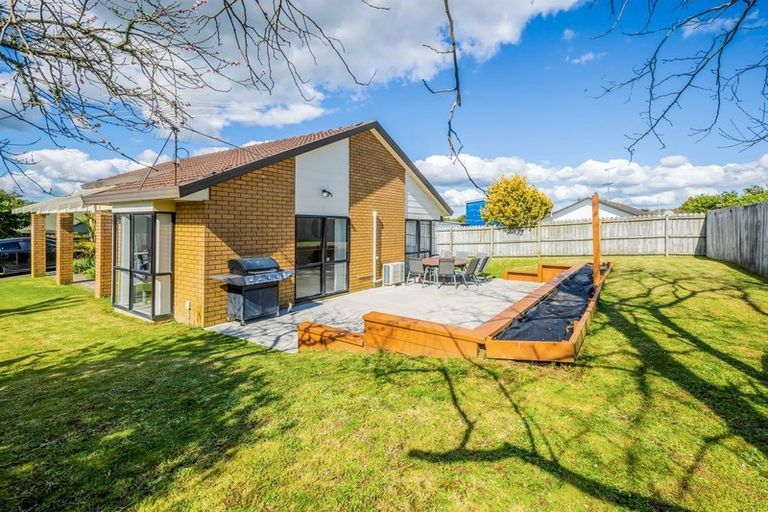 Photo of property in 8 Colt Place, Randwick Park, Auckland, 2105