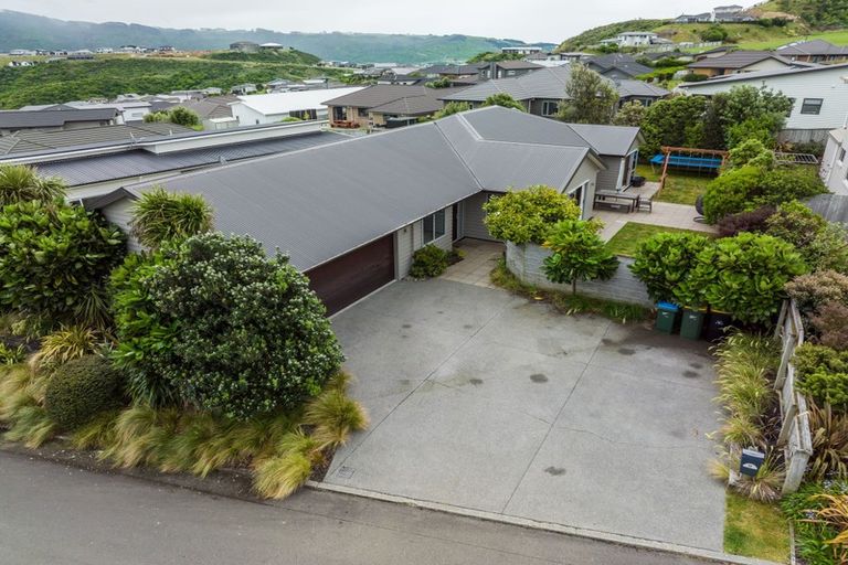 Photo of property in 12 Peel Lane, Aotea, Porirua, 5024