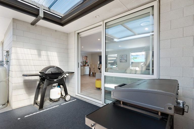 Photo of property in 69 Bert Wall Drive, Omokoroa, 3114