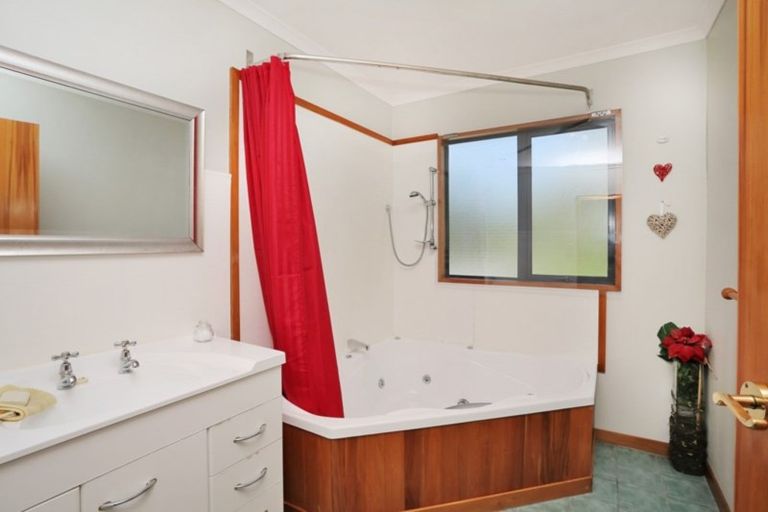 Photo of property in 34 Raeburn Avenue, Otatara, Invercargill, 9879