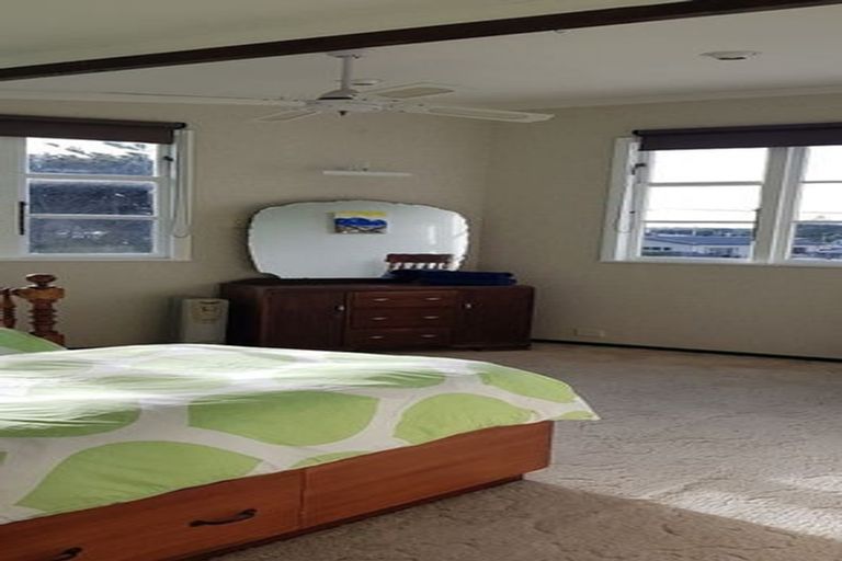 Photo of property in 32 Hunia Terrace, Himatangi Beach, Foxton, 4891