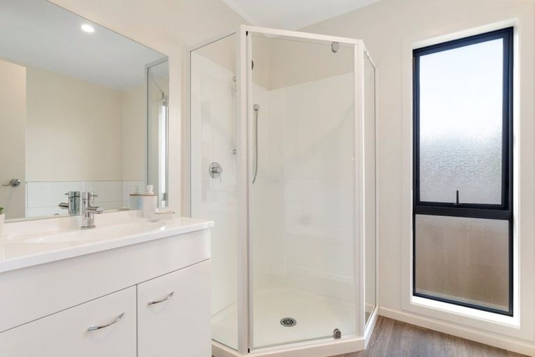 Photo of property in 21a Nirmal Place, Sunnyvale, Auckland, 0612