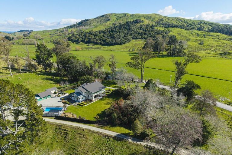 Photo of property in 1909 Tiniroto Road, Waerengaokuri, Manutuke, 4072