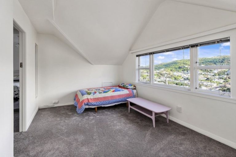 Photo of property in 31 Melbourne Road, Island Bay, Wellington, 6023