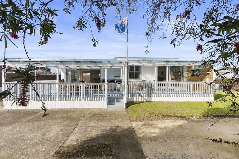 Photo of property in 118 Aberdeen Place, Whangamata, 3620