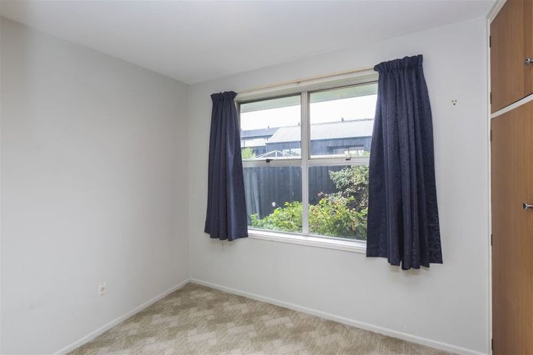 Photo of property in 2/1046 Colombo Street, St Albans, Christchurch, 8014