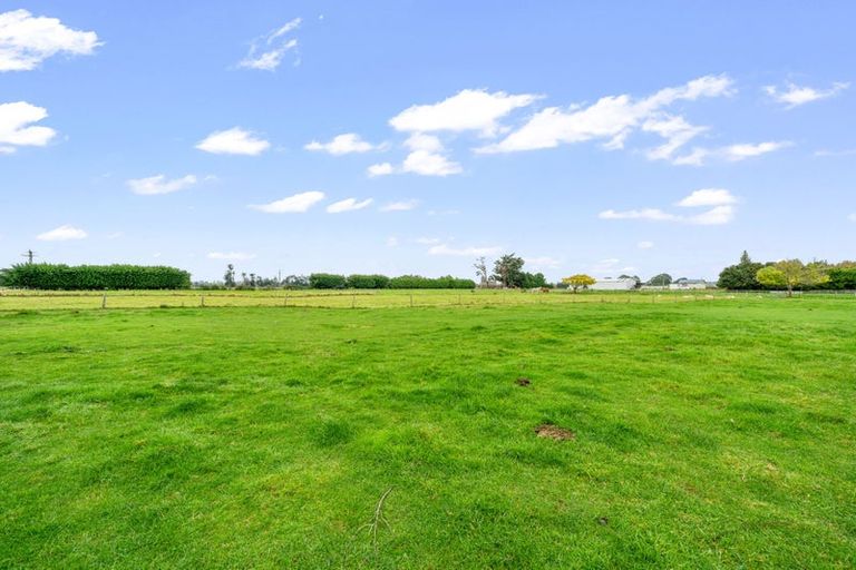 Photo of property in 176 Seaward Road, Edendale, 9825