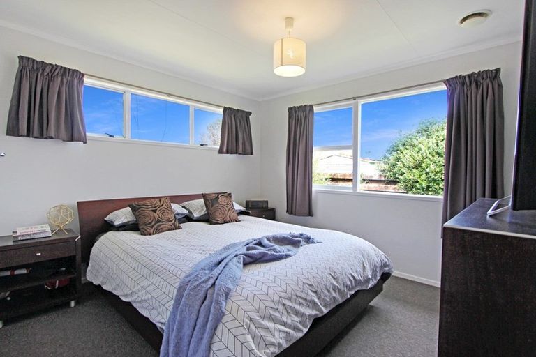 Photo of property in 77 Alison Street, Mangakakahi, Rotorua, 3015