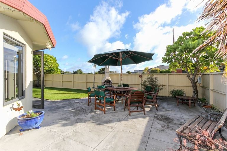 Photo of property in 1 Rotokare Crescent, Whalers Gate, New Plymouth, 4310