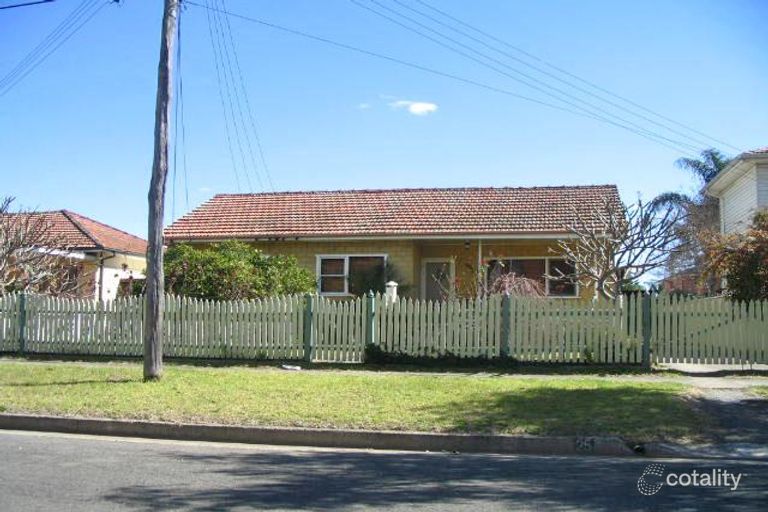25 Bradshaw Avenue, Moorebank, NSW 2170 Sale & Rental History