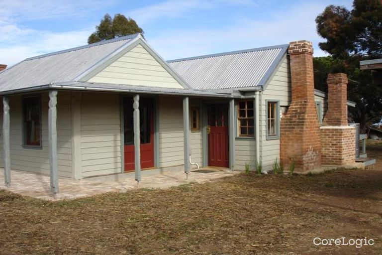 42 Morning Street, Gundaroo, NSW 2620 Sale & Rental History Property