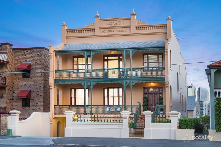 227 Gregory Terrace, Spring Hill, QLD 4000 Sale & Rental History Property Value Estimator