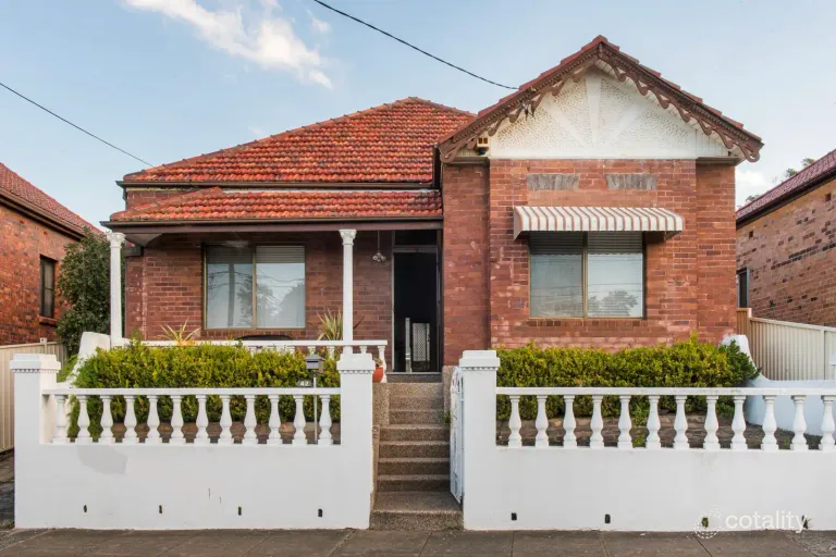 Property image of 42 Schwebel Street Marrickville