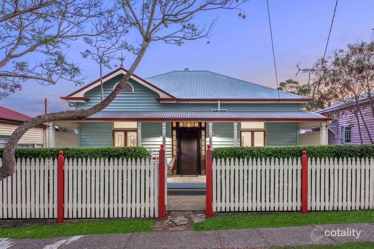 25 Blakeney Street, Highgate Hill, QLD 4101 Sale & Rental History