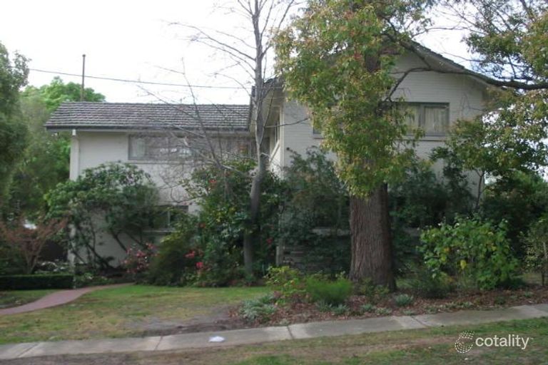 15 Crest Avenue, Deepdene, VIC 3103 Sale & Rental History Property