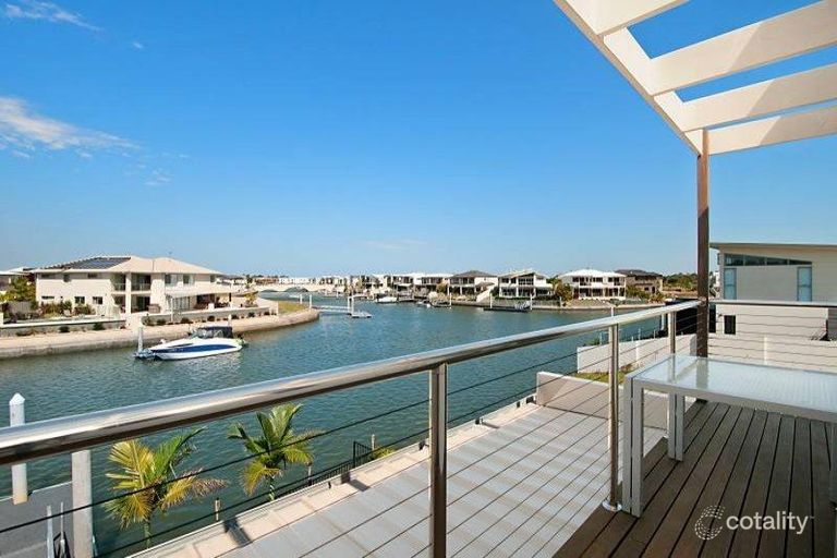 2/51 Compass Drive, Biggera Waters, QLD 4216 Sale & Rental History